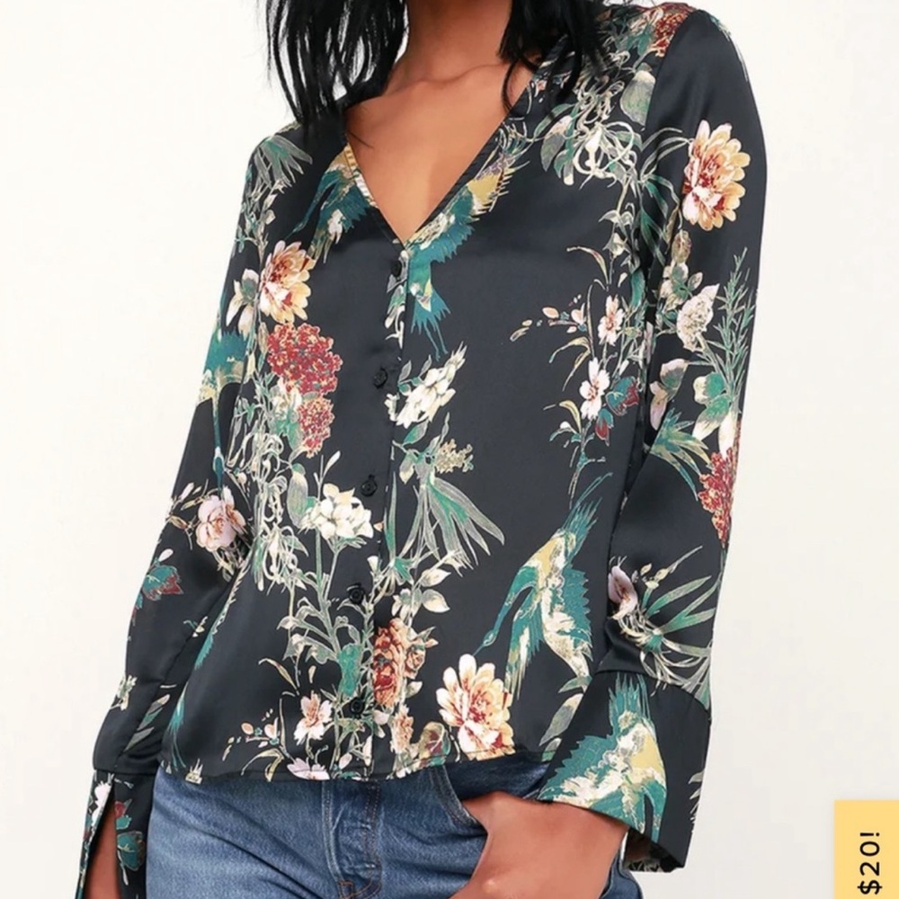BNWT Lulus Floral Black Blouse